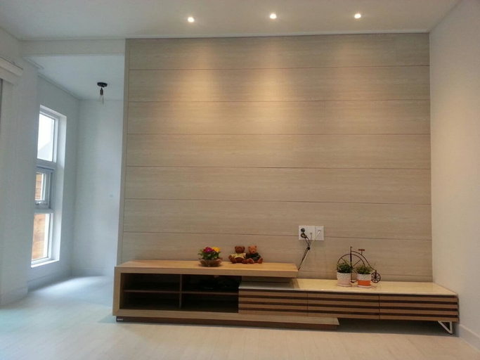 Others 5, Daon House, Buk