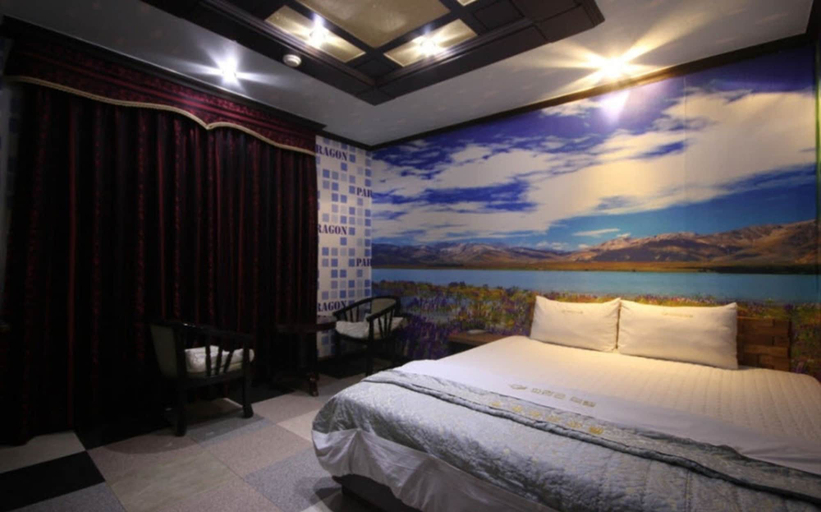 Bedroom 4, Paragon Motel, Geoje