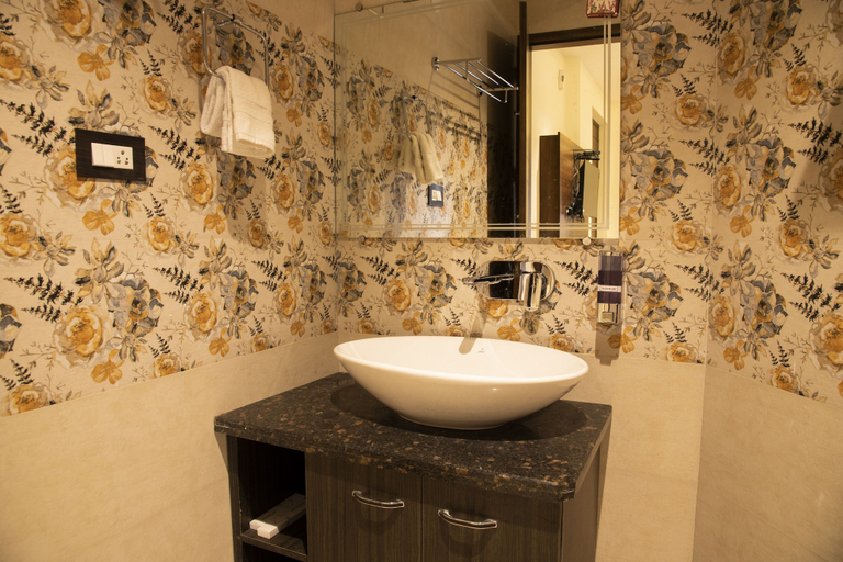 Bathroom 4, Hotel Dream Inn, Garhwal