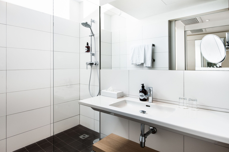 Bathroom 3, Hotel Weitzer Graz, Graz