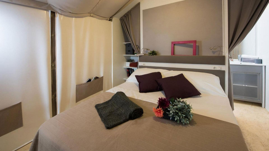 Bedroom 3, Vallicella Glamping Resort, Grosseto