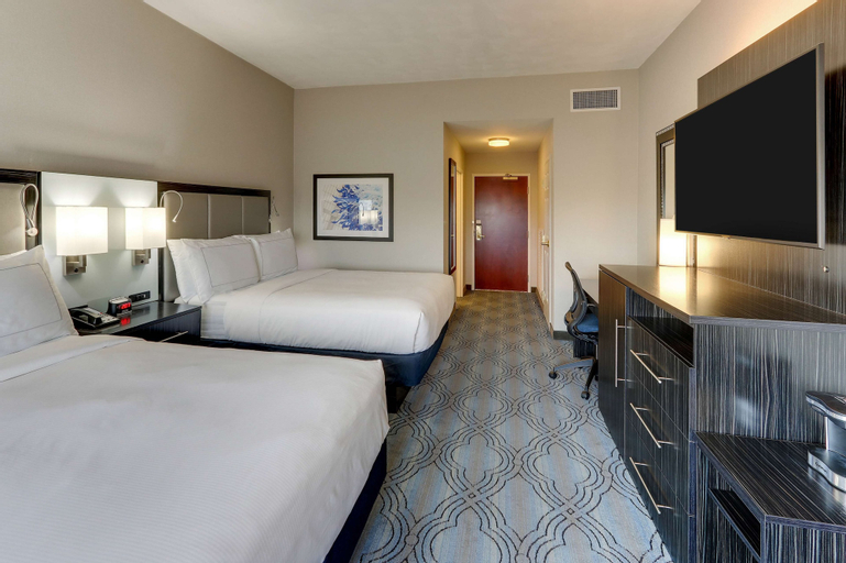 Bedroom 2, DoubleTree by Hilton St. Louis Forest Park, Saint Louis