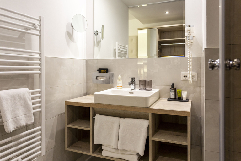 Bathroom 5, Boutiquehotel Bergvilla, Feldkirch