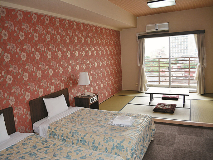 Bedroom 3, Harazuru Grand Sky Hotel, Ukiha