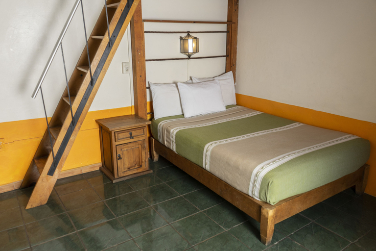 Bedroom 5, Casa VilaSanta - Hostel, Guadalajara