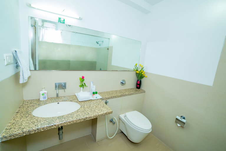 Bathroom 5, Park Inn Beach Resort, Kancheepuram