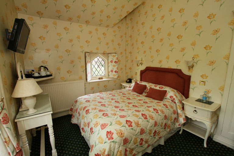 Bedroom 2, Rylstone Manor, Isle of Wight