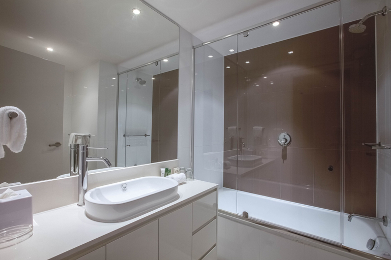 Bathroom 5, Hilton Surfers Paradise Hotel & Residences, Gold Coast