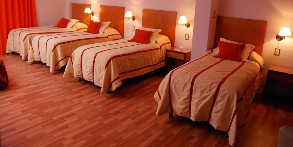 Bedroom 3, Hotel Posadas, Capital