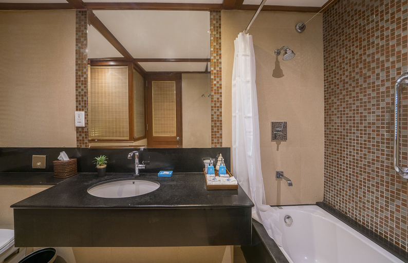Bathroom 5, The Blue Water - Geoffrey Bawa Heritage Resort Hotel, Panadura