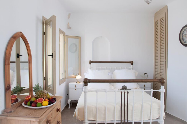 Bedroom 3, Lithia Villas, South Aegean