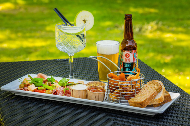 Food & Drinks 14