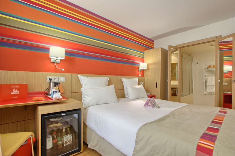 Bedroom 3, Best Western Hotel du Mucem, Bouches-du-Rhône