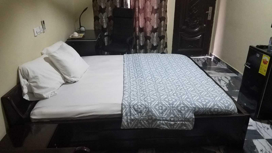 Bedroom 2, Bright Hotel & Suites, New Juaben