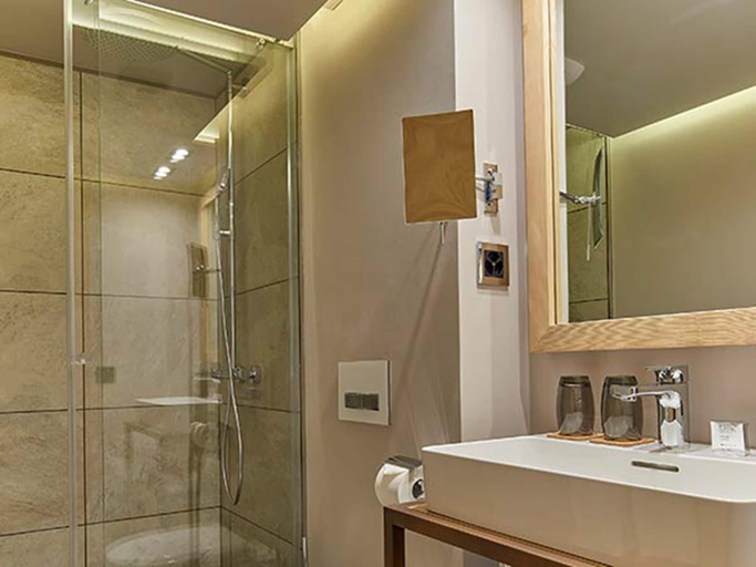 Bathroom 5, Chandolin Boutique Hotel, Sierre