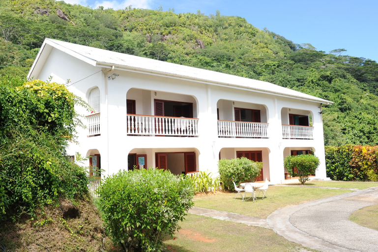 Exterior & Views 2, La Residence