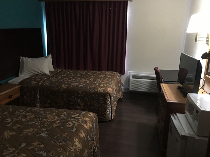 Bedroom 3, Days Inn by Wyndham Thomson, McDuffie