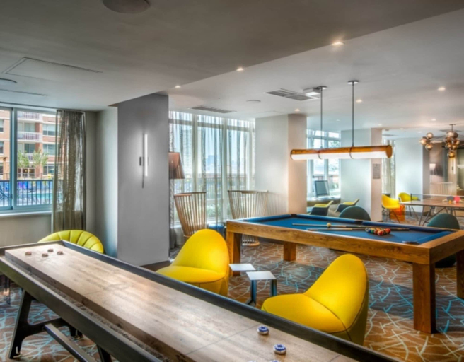 Food & Drinks, Bluebird Suites in Jersey City, Jersey City