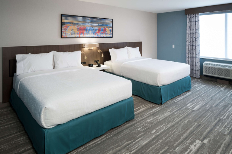 Bedroom 3, Hilton Garden Inn Madison Downtown, Dane
