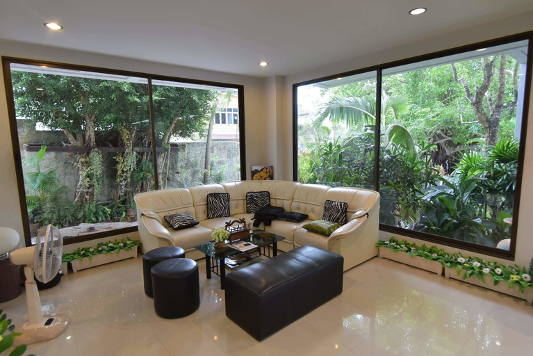 Others 5, Kyongean Mansion 2, Mueang Krabi