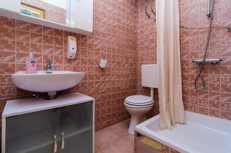 Bathroom 3, Apartment Italia, Dubrovnik