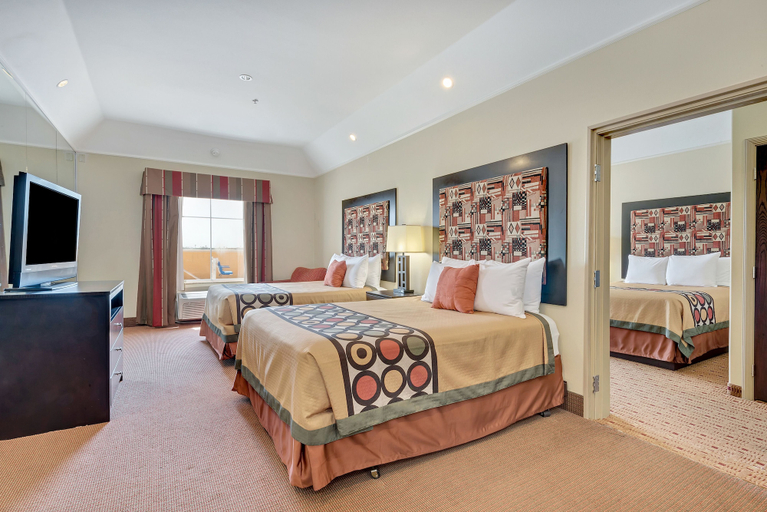 Bedroom 3, Super 8 by Wyndham Hidalgo/McAllen Area, Hidalgo
