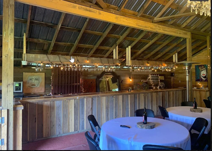 Food & Drinks, Beachwoods Inn, Horry