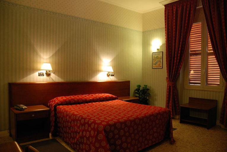 Bedroom 5, Hotel Iris Crillon, Frosinone
