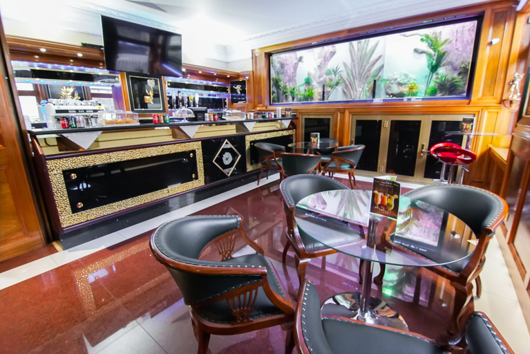 Food & Drinks 5, Abbey Court, Hyde Park Hotels, London