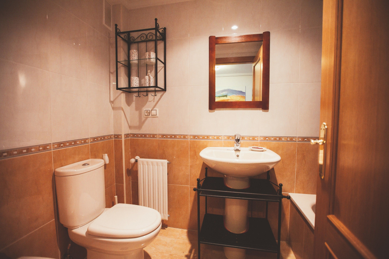 Bathroom, Apartamento Espumeru, Asturias