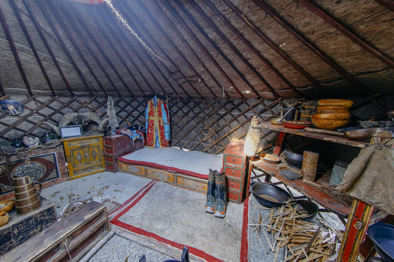 Others 5, Khuvsgul Bayan-Ulaan, Alag-Erdene