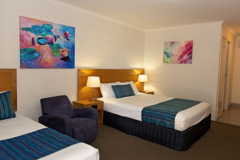 Bedroom 4, White Lace Motor Inn, Mackay - Pt A