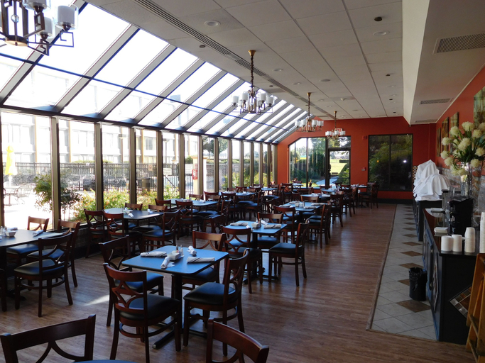 Food & Drinks 5, Wyndham Garden Greensboro, Guilford