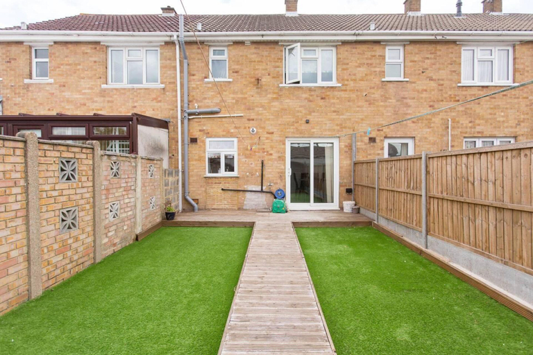 Exterior & Views, Immaculate 2-bed House in Dartford, Kent