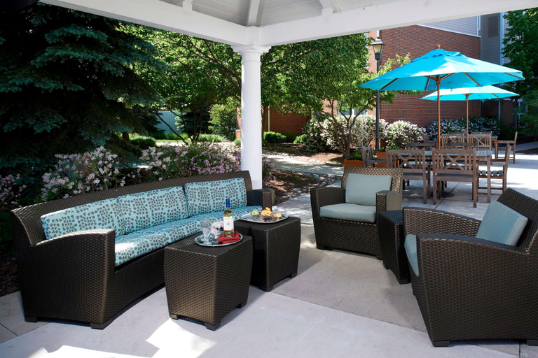 Food & Drinks 5, Sonesta ES Suites Chicago Waukegan Gurnee, Lake