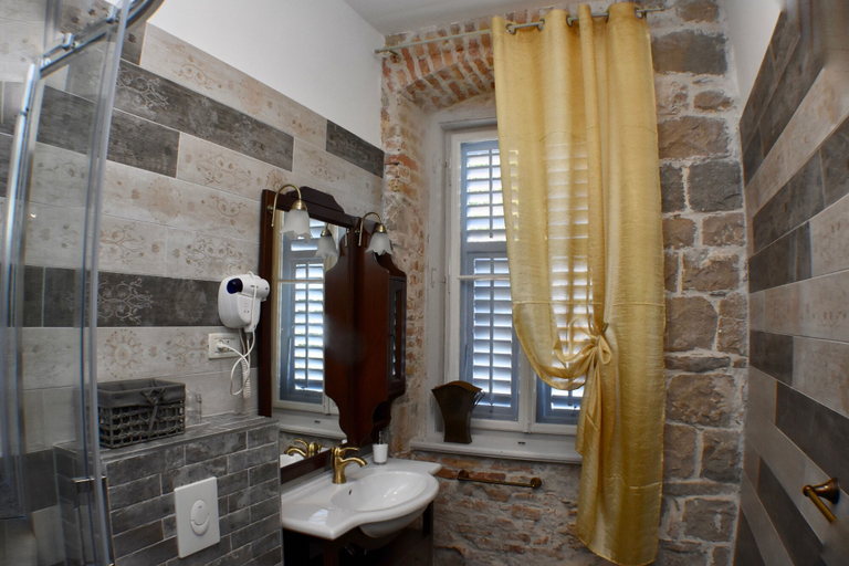Bathroom 3, PIETRA ROSSA Luxury Rooms, Split