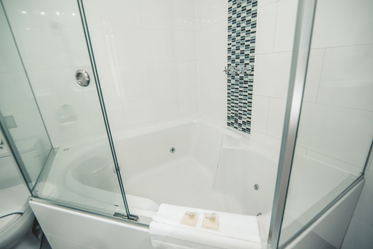Bathroom 4, El Polo Hotel & Suites, Lima