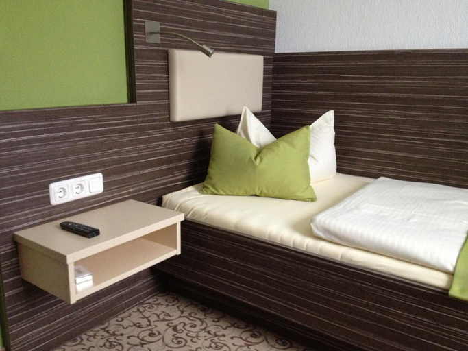Bedroom 3, Hafen Hotel Schützenhof, Ostholstein