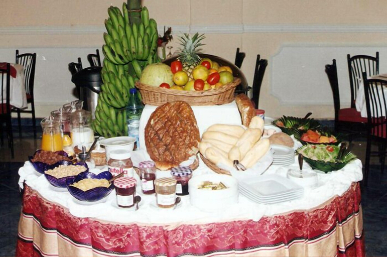 Food & Drinks 5, Vallée des Princes Hôtel, Wouri