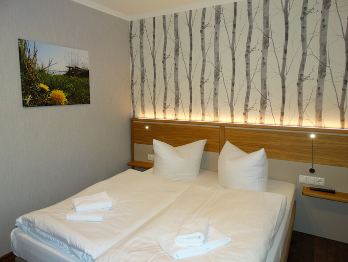 Bedroom 4, Landhotel Kastanienallee, Vorpommern-Rügen