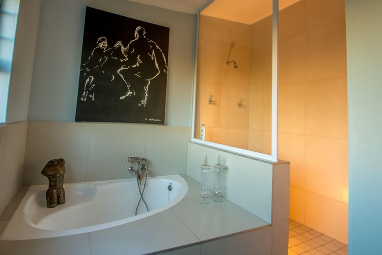 Bathroom 5, Benguela, Overberg