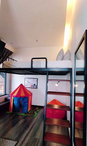 Bedroom 3, Roomies Suites, Penang Island