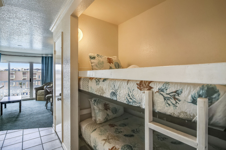 Bedroom 3, Victorian 9306-little Cajun Hideaway, Galveston