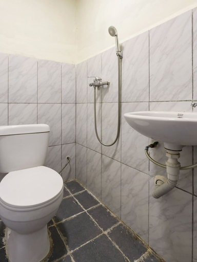 Bathroom 4, Hotel O X2 Homestay, Batam