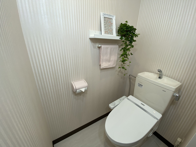 Bathroom 4, Orange House, Osaka