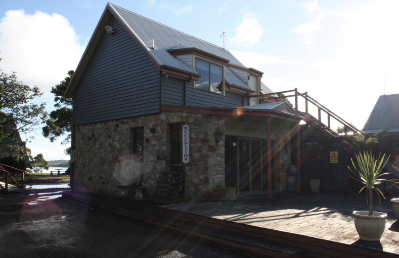 Exterior & Views 2, GG gateway to the Gordon, West Coast