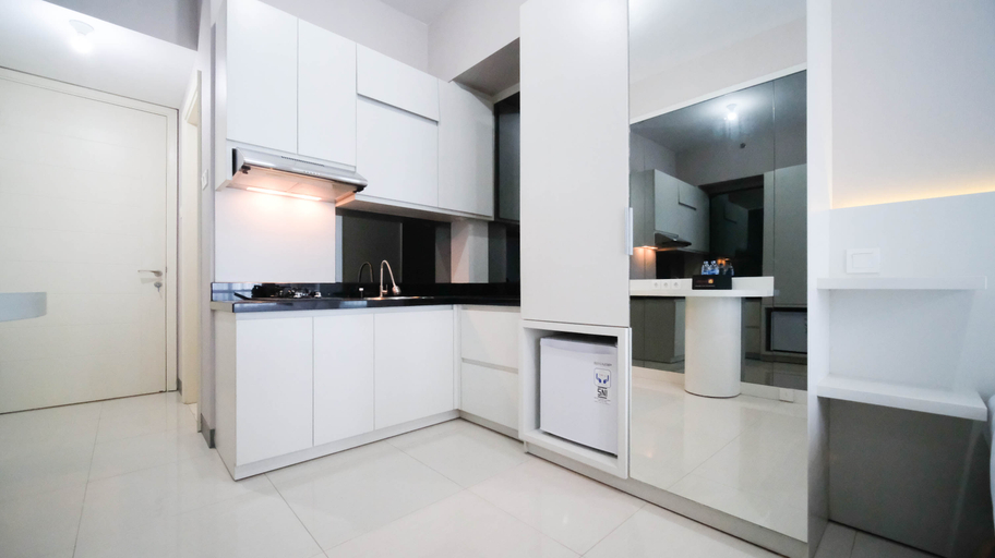 Others 2, Nice and Comfy Studio at Supermall Mansion Apartment By Travelio, Surabaya