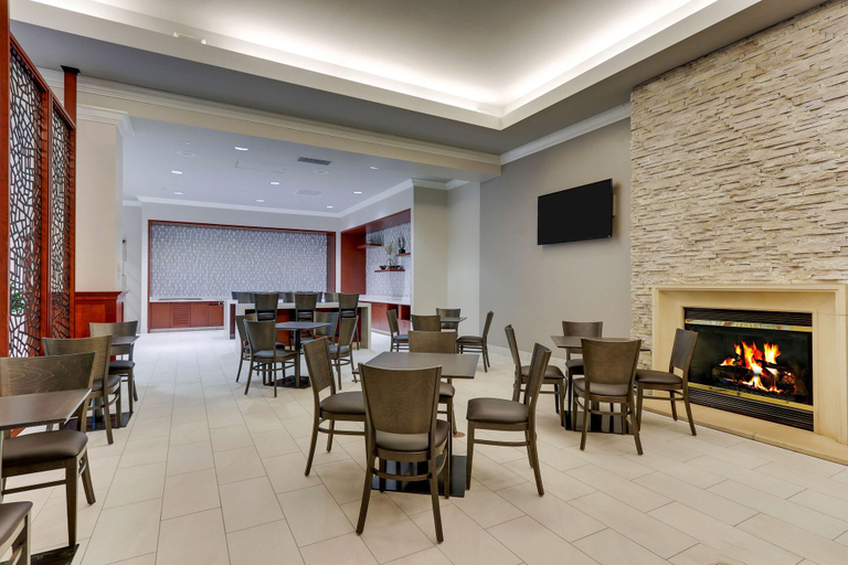 Food & Drinks 5, DoubleTree by Hilton St. Louis Forest Park, Saint Louis