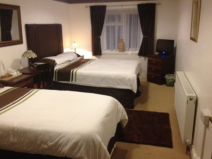 Bedroom 4, Richmond Hotel, North Somerset