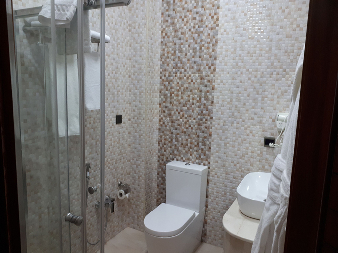 Bathroom 3, Marine Inn Hotel Baku, Baku